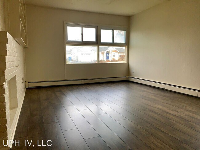 Building Photo - 4 br, 1.5 bath House - 8 Shepherd Lane