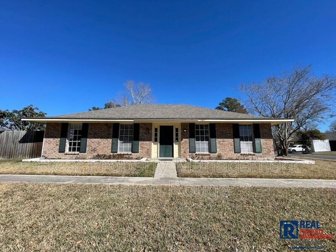 Primary Photo - House: Village St. George