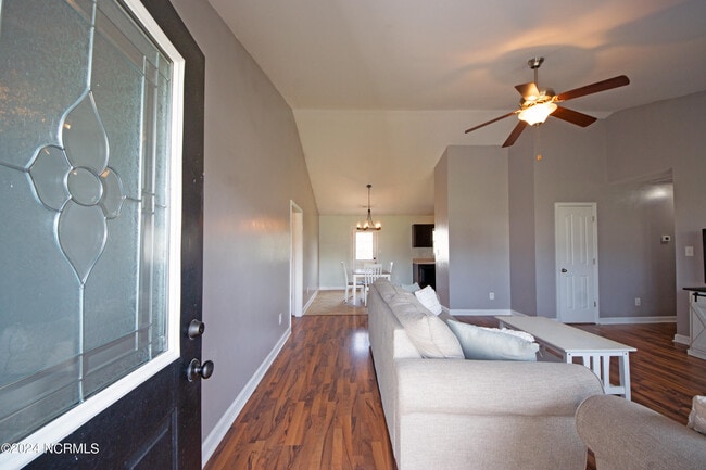 Building Photo - 116 Louie Ln