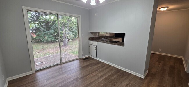 Foto del edificio - Move In Before The New Year!