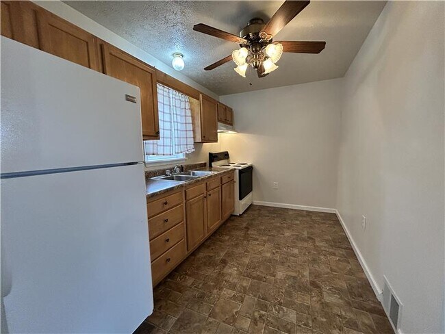 Foto del edificio - 128 S 13th St