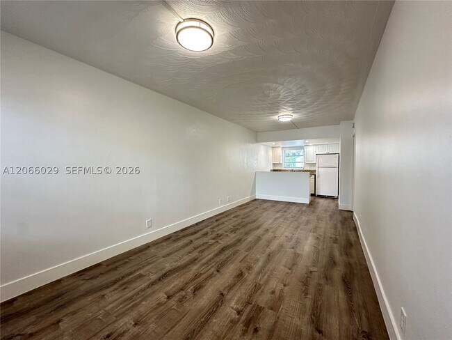 Foto del edificio - 840 NE 17th Way