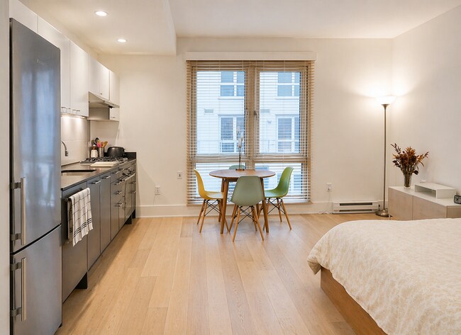 Foto del edificio - Mid-Market Modern Studio for Effortless City Living