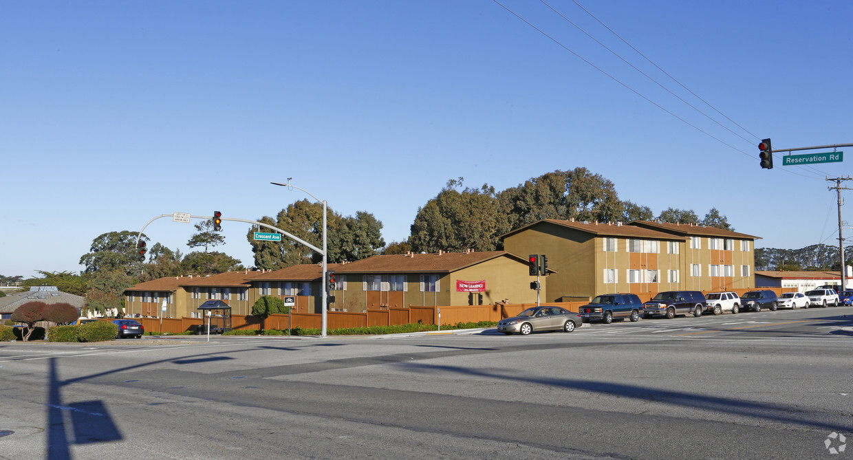 Primary Photo - Villa Marina Apartments