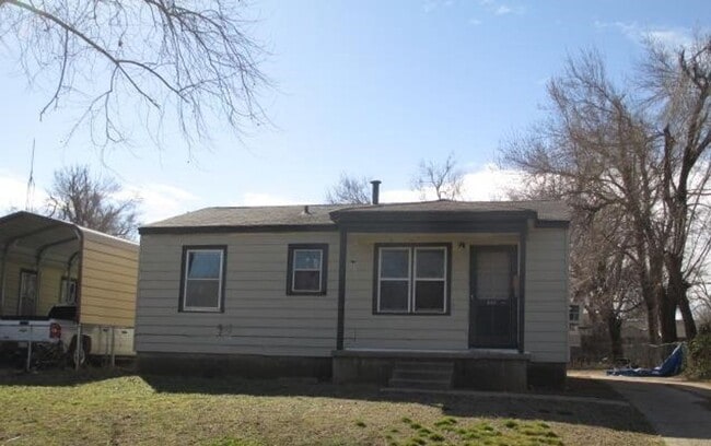 South Side 2Bed Make Ready Home! New Roof and Windows!! - South Side 2Bed Make Ready Home! New Roof and Windows!!