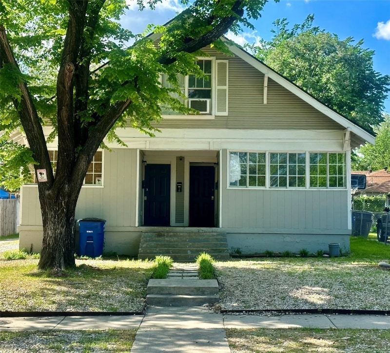 Primary Photo - 23111 Gilford St