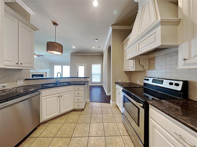 Foto del edificio - 529 Sterling Dr