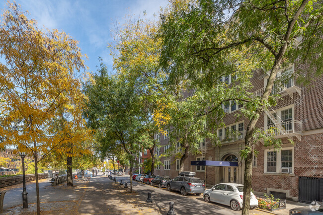 Alternate view - 81-87 Columbia Heights