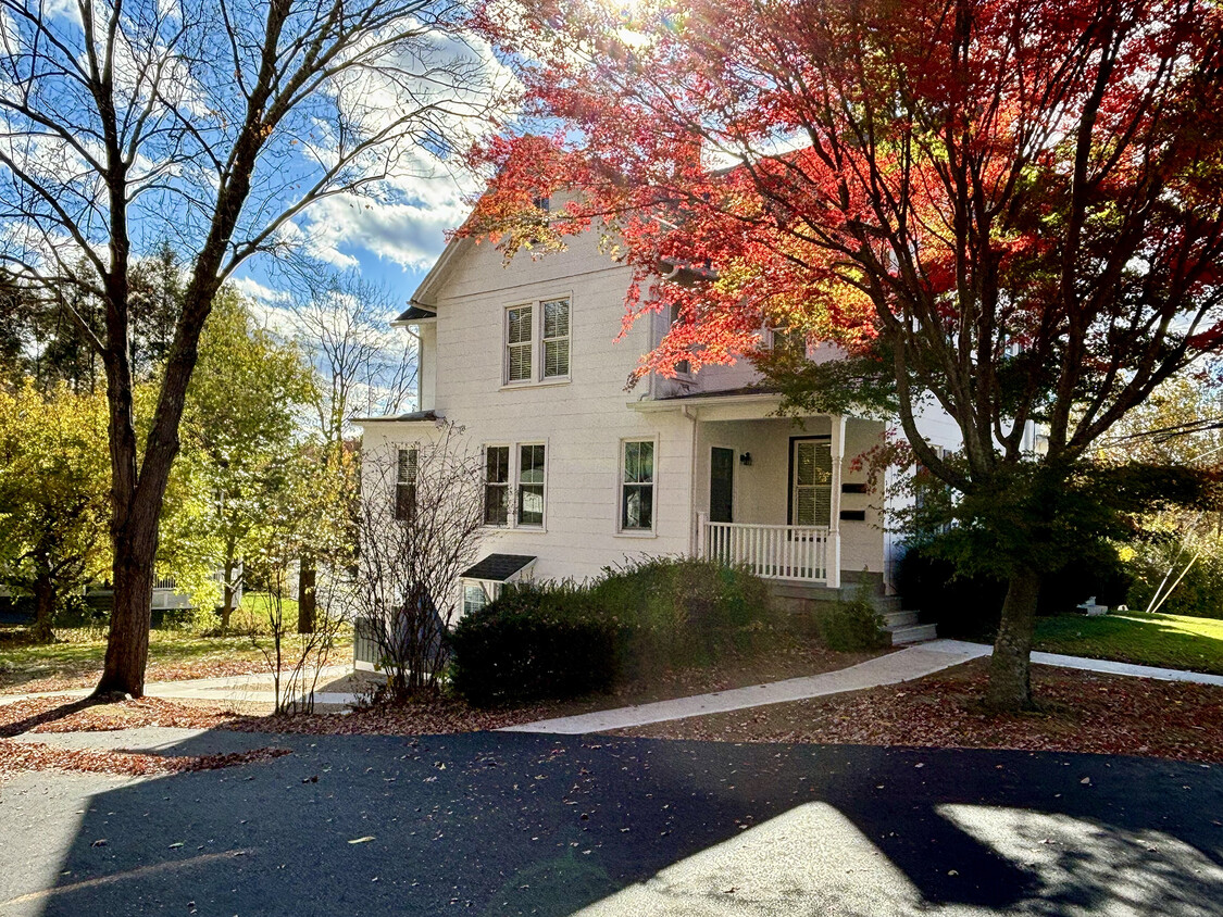 Street view from Echo Lake Road - 7 Greenwood St