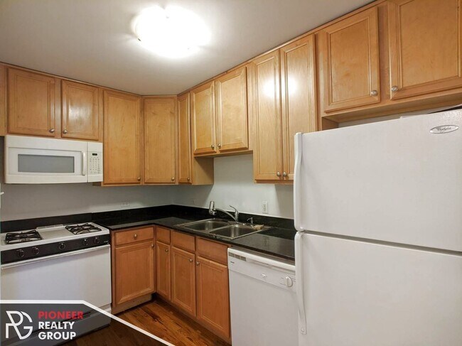 Foto del edificio - 4600 N Clarendon Ave