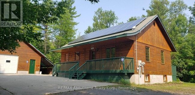 Building Photo - 914 Skootamatta Lake Rd