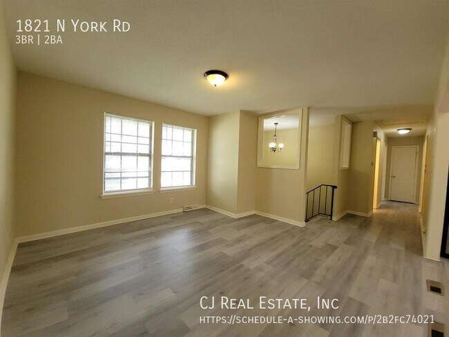 Foto del edificio - 1821 N York Rd