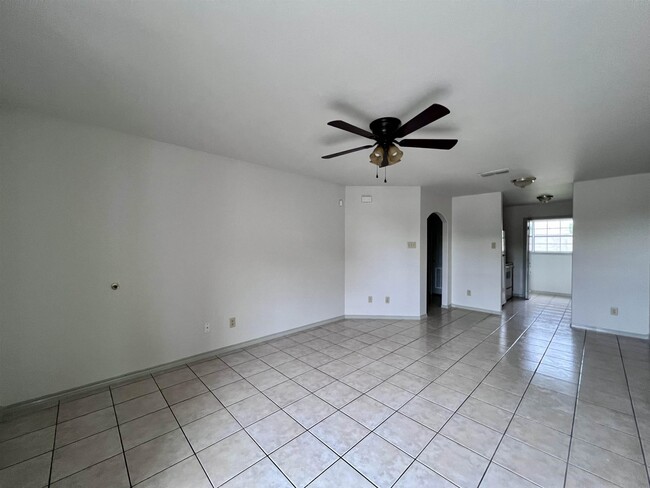 Building Photo - 507 Shiloh Dr