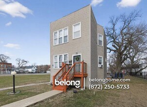 Building Photo - 1144 W 68th St