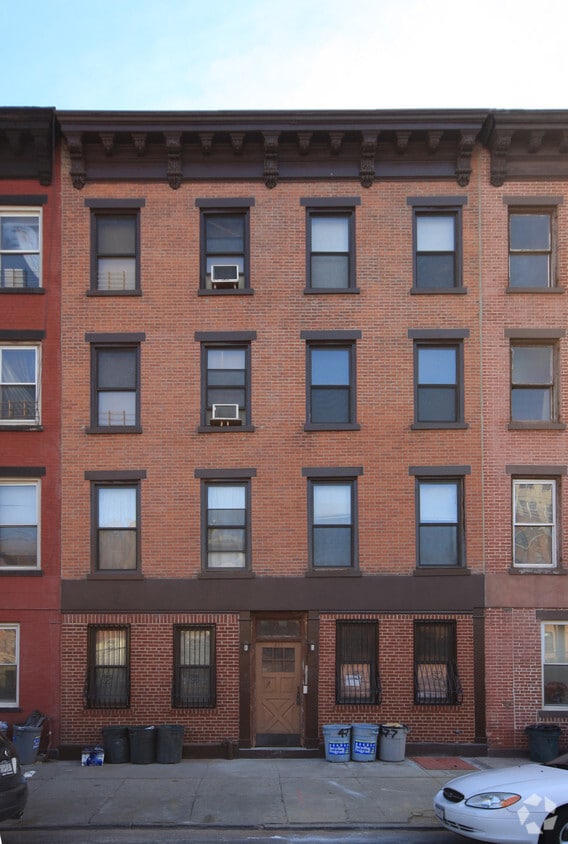 Building Photo - 477 Hicks St