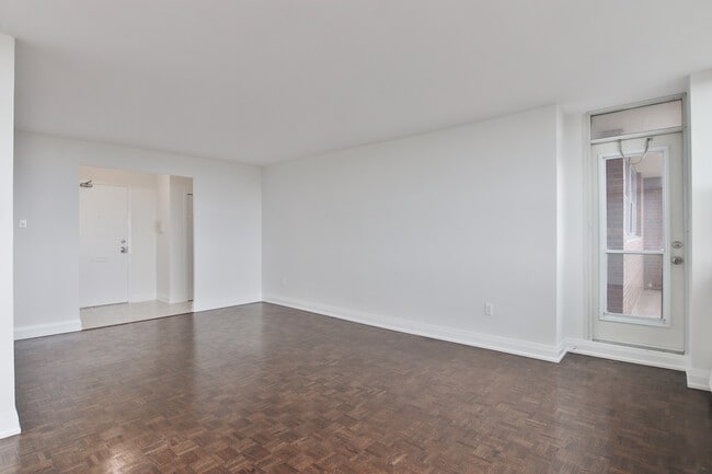 Building Photo - 185 Shaughnessy Blvd