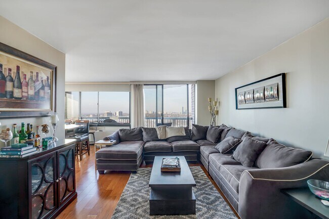 Foto del edificio - 770 Anderson Ave