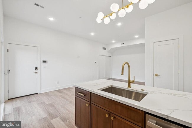 Building Photo - 5034 Florence Ave