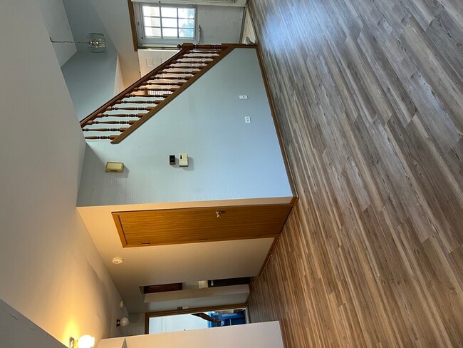 Building Photo - 3499 Willowview Ct