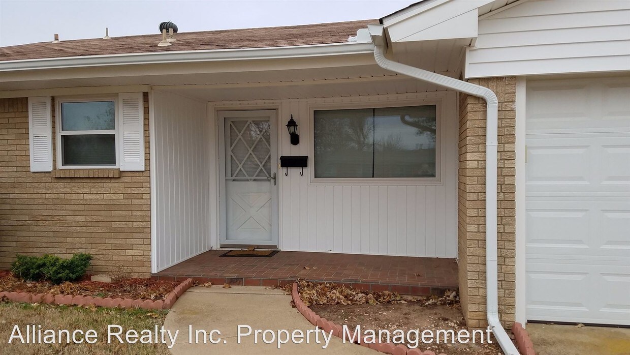 Foto principal - 3 br, 1.5 bath House - 7412 NW 27