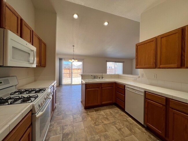 Foto del edificio - 3 bedroom Home located in the Desert Lakes Subdivision  - Fernley NV