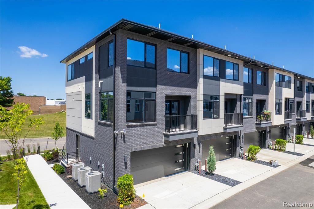 Foto principal - 741 Smart Town Dr