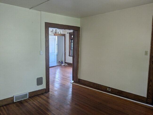 Building Photo - 1702 Boston Ave
