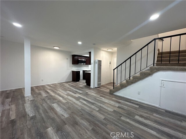 Foto del edificio - 629 E Chestnut Ave