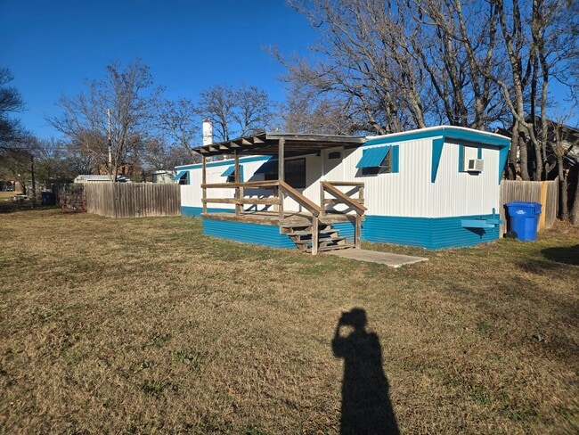 Building Photo - NO PET HOME! Very nice spacious two-bedroom mobile home located in the Cache area!