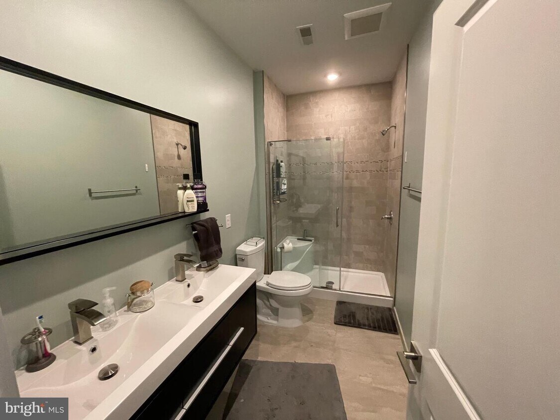 Foto principal - 1514-16 Parrish St