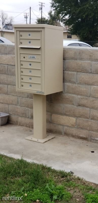 Building Photo - 1 br, 1 bath Apartment - 173 S Ash Ave