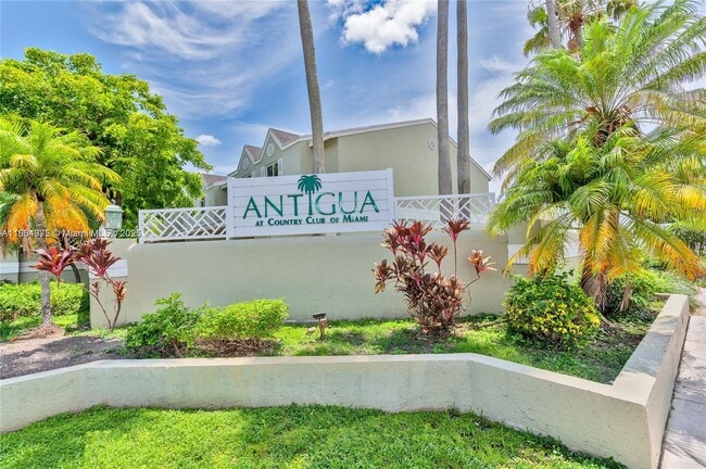 Foto del edificio - 17520 NW 67th Pl