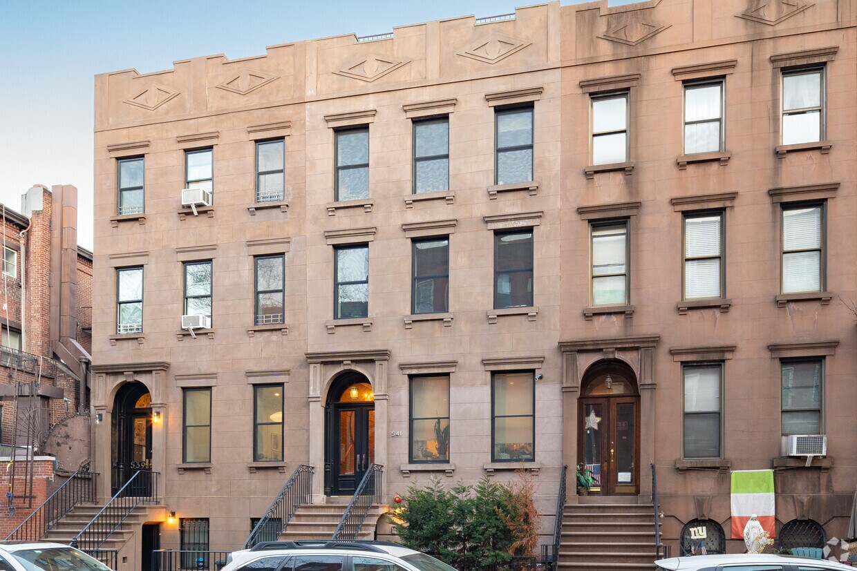 Foto principal - 541 Henry St
