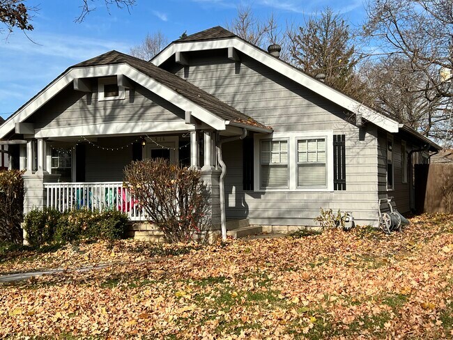 Front - 316 E 69th Ter