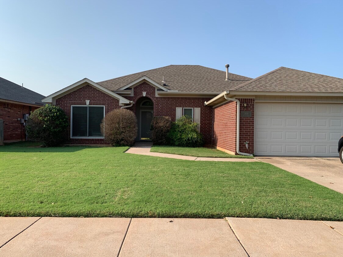 2609 NW 161st St, Edmond, OK 73013 House Rental in Edmond, OK