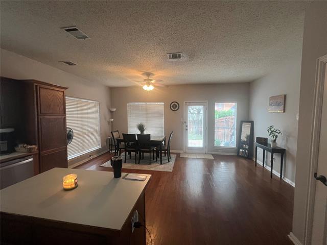 Building Photo - 2309 Dyers Oak Dr