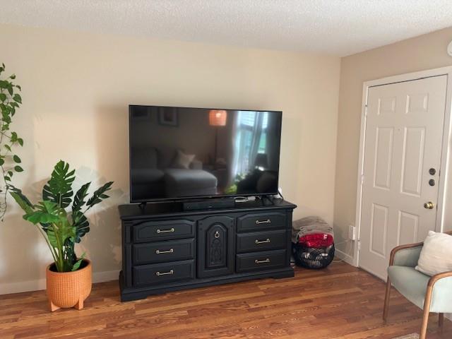 Foto del edificio - 7104 Hardy Dr