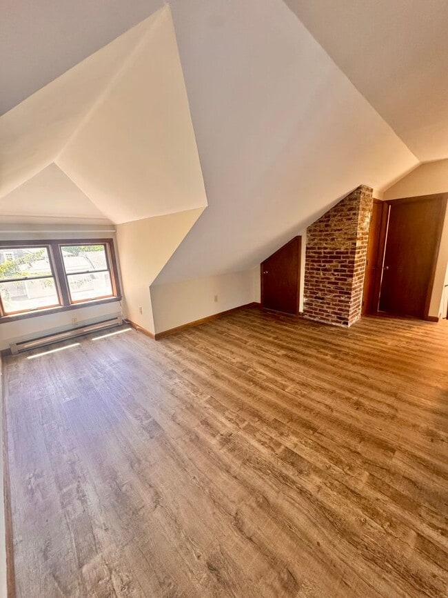 Building Photo - 310-312 Miller Ave