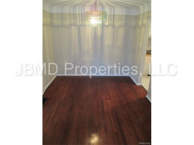 Building Photo - 14674 Lenore