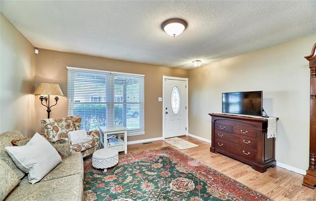 Foto del edificio - 708 Whitewillow Ln