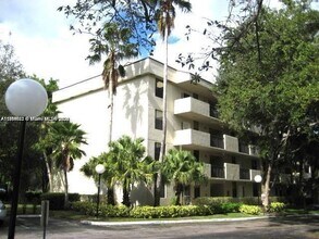 Building Photo - 3150 NW 42nd Ave