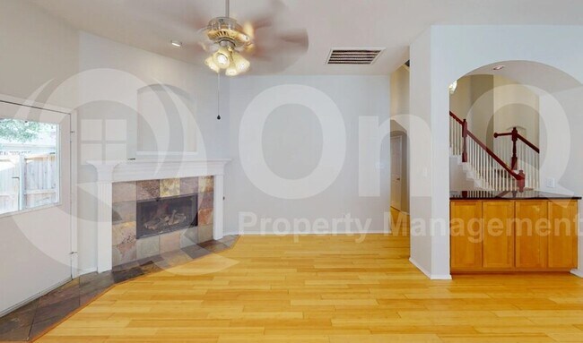 Building Photo - 3301 Mosswood Dr