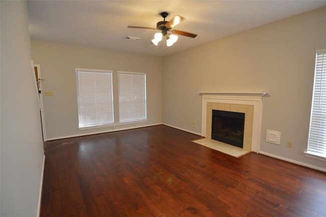 Foto del edificio - 11322 Rocky Mill Dr