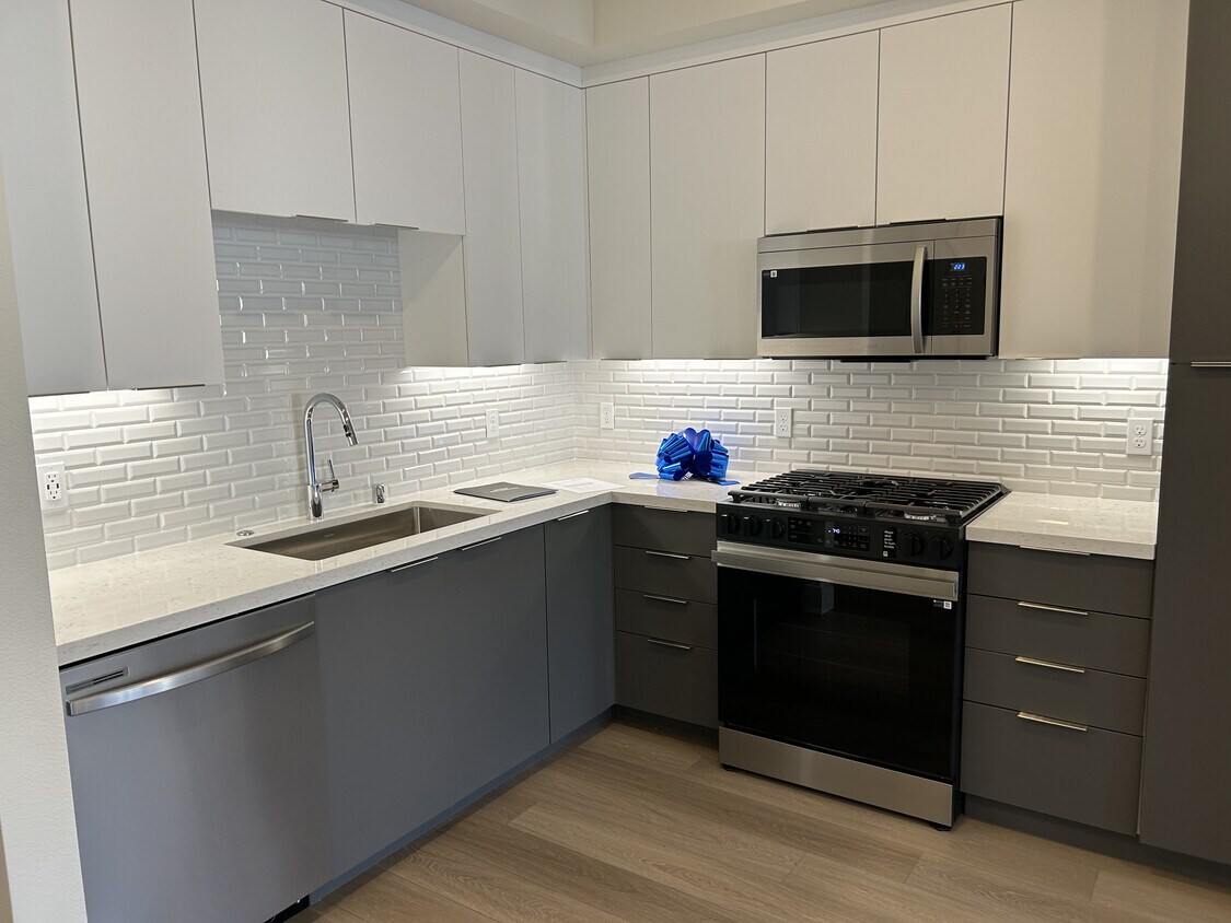 3698 Vision Cmn Unit 211, Fremont, CA 94538 Condo for Rent in Fremont