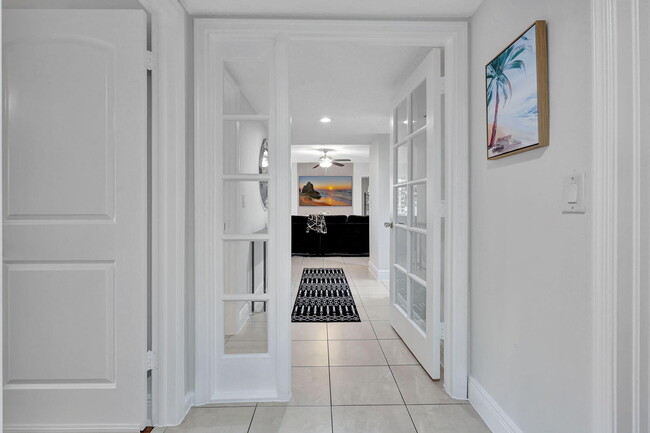 Building Photo - 12641 Westhampton Cir