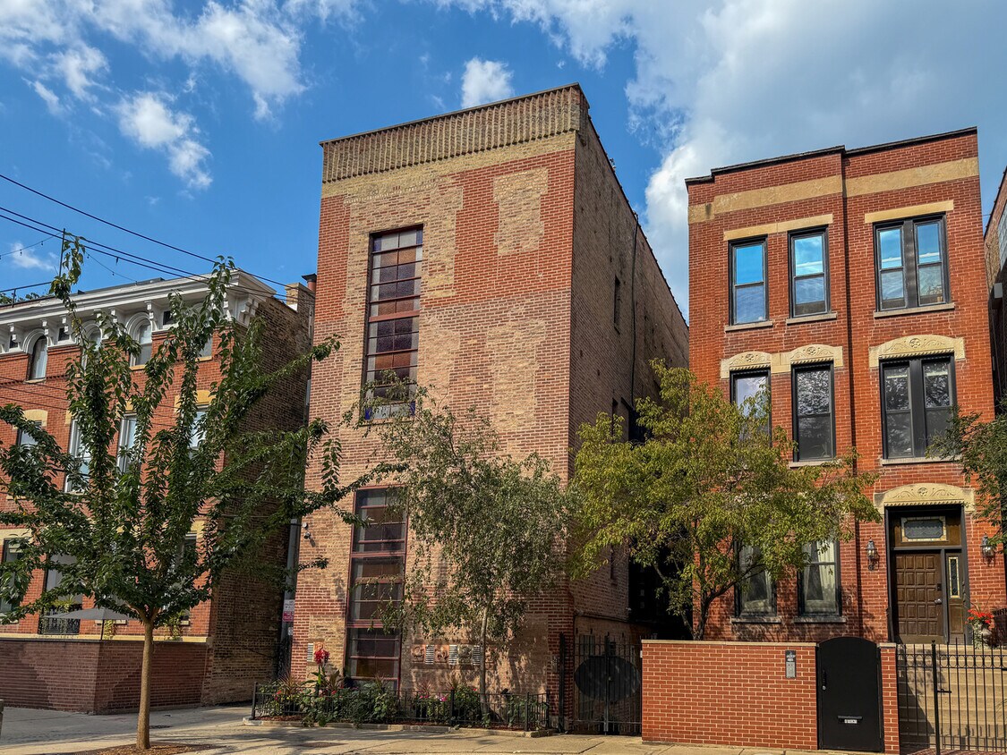 Foto principal - 160 W Burton Pl