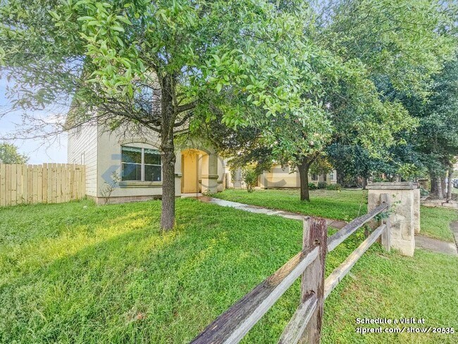 Foto del edificio - 5803 Viewpoint Dr