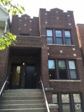 Building Photo - 3632 N Hermitage Ave