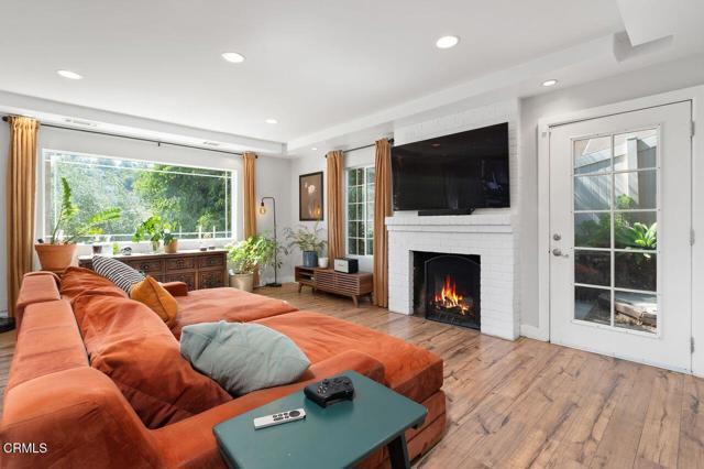 Building Photo - 3847 Sunbeam Dr