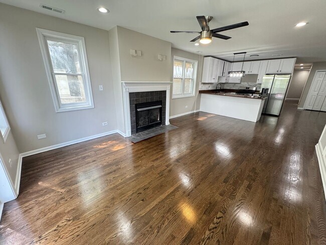 Foto del edificio - 5438 S Indiana Ave